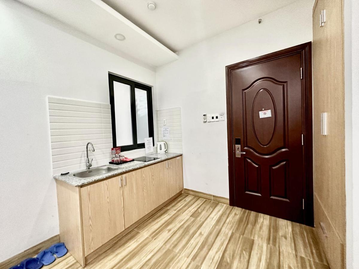 RedDoorz The Jade Hotel Than Nhan Trung Ho-Chi-Minh-Stadt Exterior foto