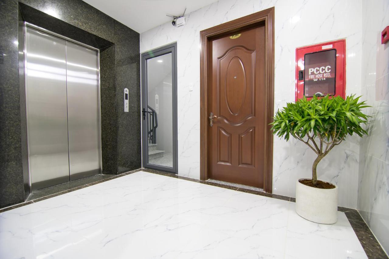 RedDoorz The Jade Hotel Than Nhan Trung Ho-Chi-Minh-Stadt Exterior foto